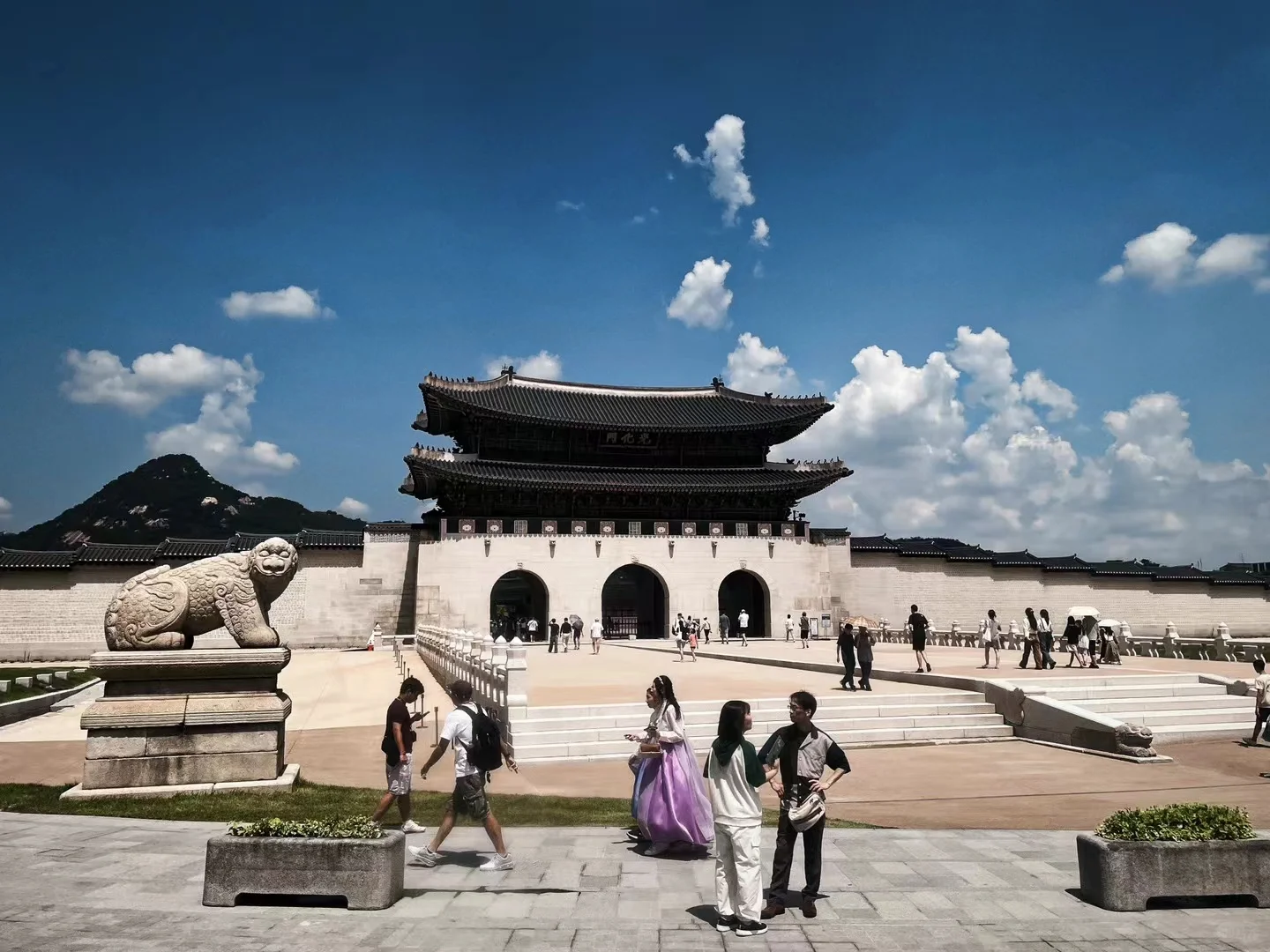 现在有一种说法，上海等一线城市差，低线城市很滋润，我随便找个三四线数据...
