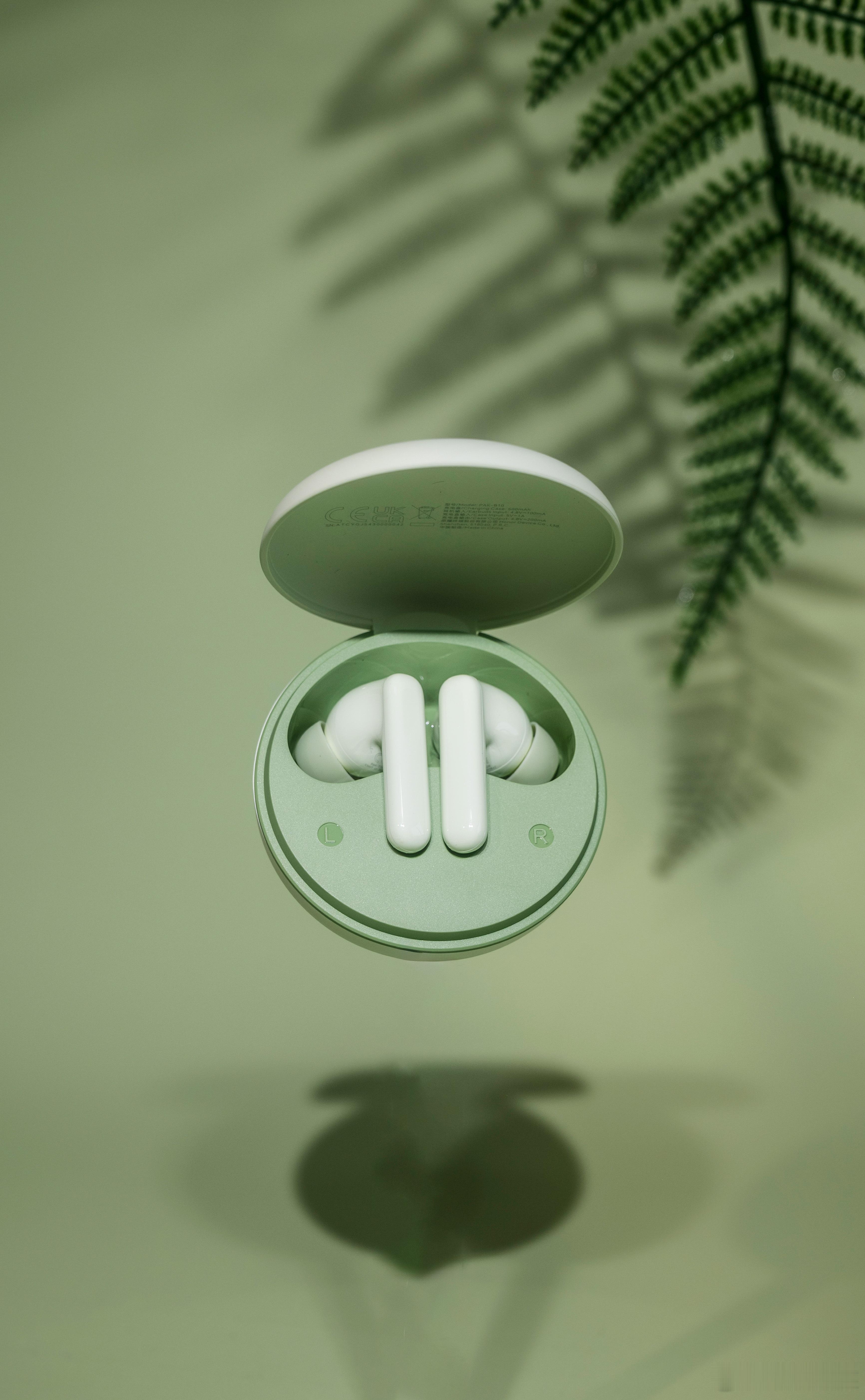 荣耀Earbuds A Pro这个绿色太适合夏天了！ ​​​