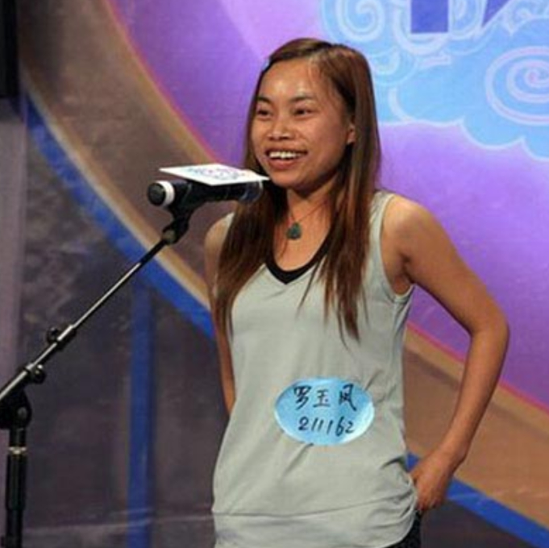 这两天说美国用高糖、高油、大量添加剂、激素的食品，把下层民众变成低智商、低行动力