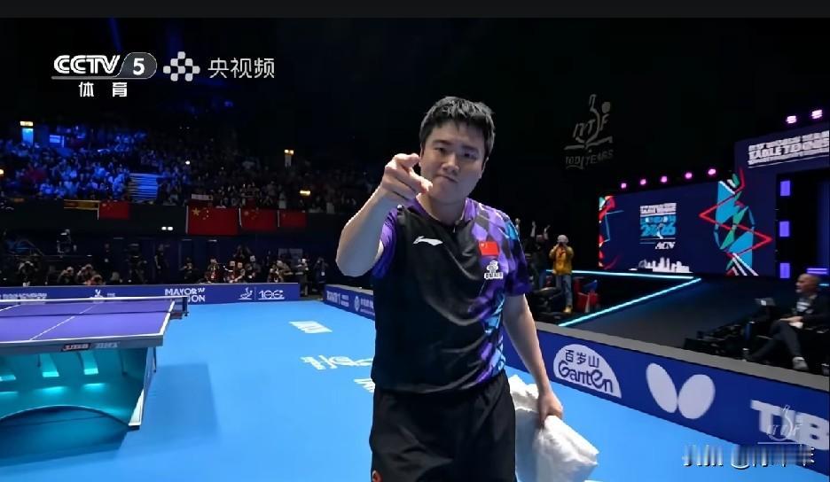 梁靖崑没退役为什么不参加比赛？既然不参加比赛为什么不退役？
亚运会名单没有梁靖崑
