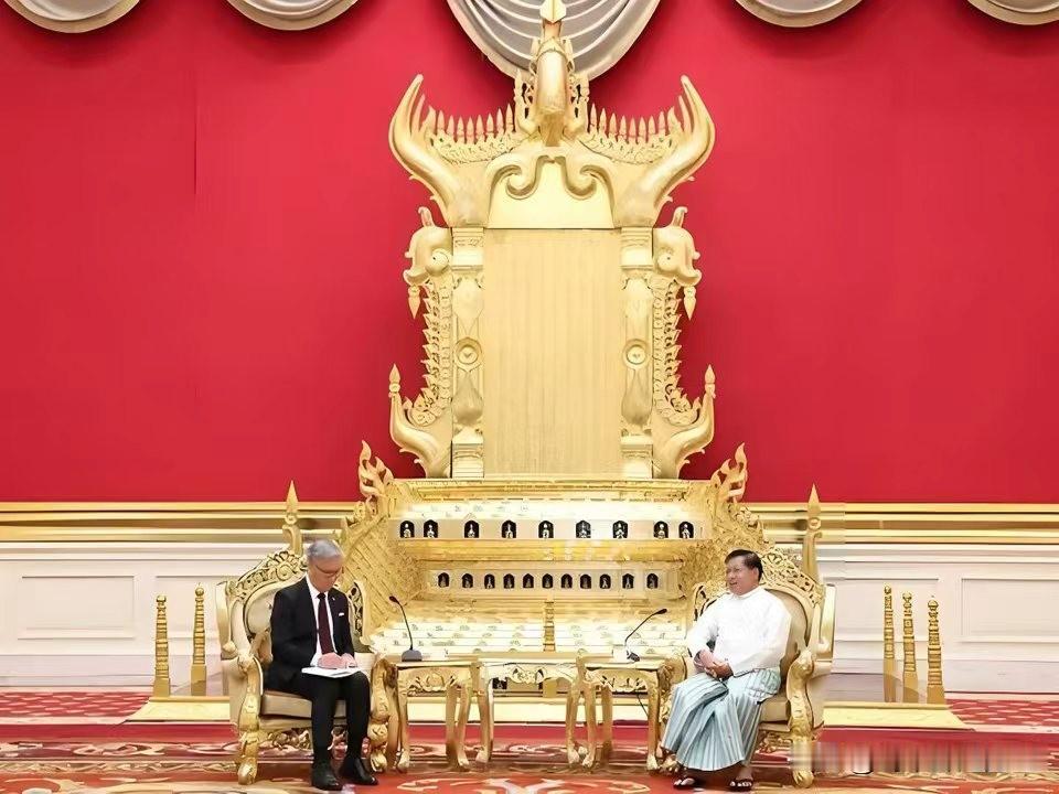 今天传来缅甸总统敏昂莱访问中国之后不久可能将出访老挝的最新消息。缅甸总统敏昂莱于