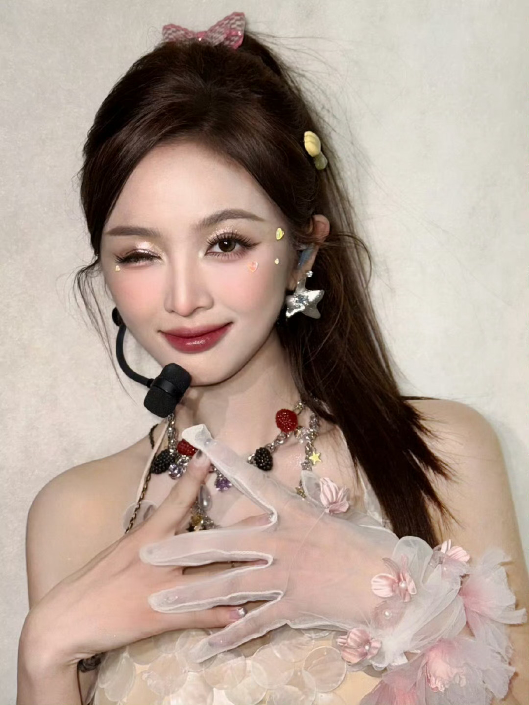 吴宣仪浪姐告别长文吴宣仪发表长文告别浪姐舞台，字里行间流露真诚。她细数每个表演瞬