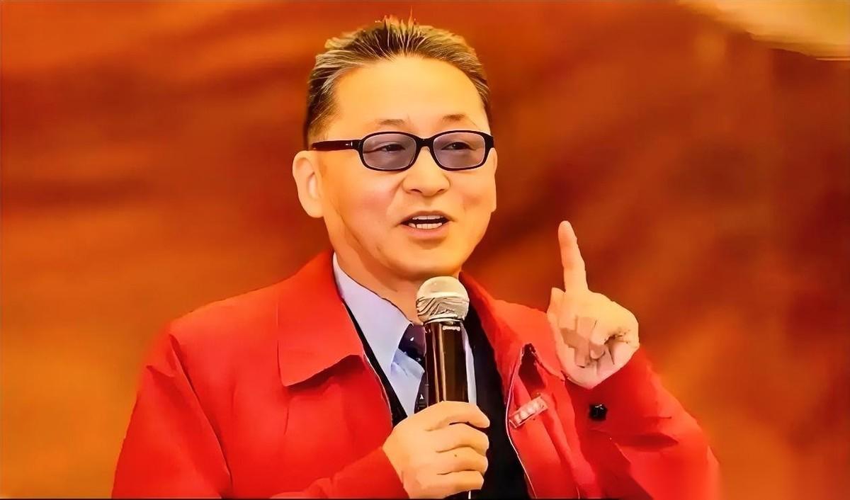 李敖说：“一个人在社会上，礼貌是没有用，谦逊也没用，古道热肠也没有用，忠厚老实也