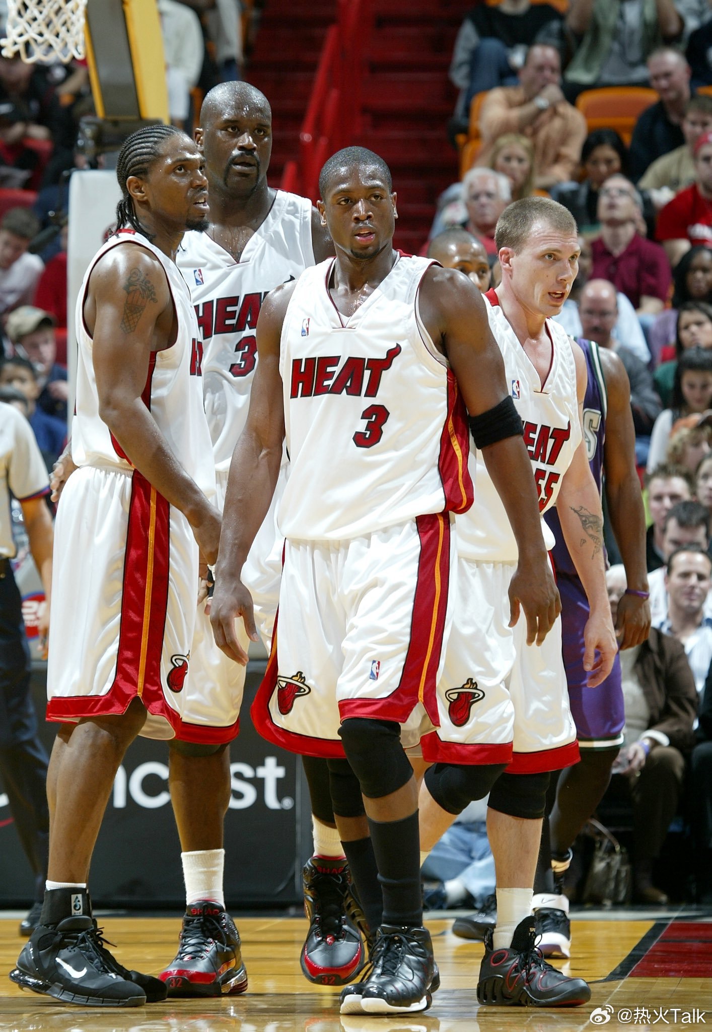 2005年的热火：闪电侠韦德，大鲨鱼奥尼尔，白巧克力贾森威廉姆斯，队魂哈斯勒姆，