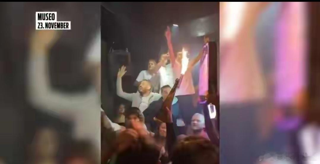 球队输球后英超球员仍举行派，并打出想念前任主帅的标语莱斯特城球员在主教练史蒂夫·