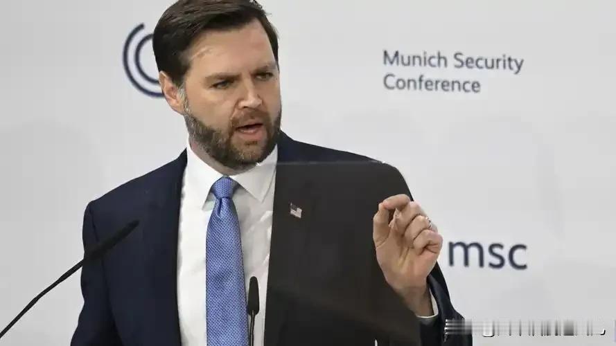 万斯说出一番耐人寻味的判断！美副总统万斯公开发声，直言美国近代史上最为致命的战略
