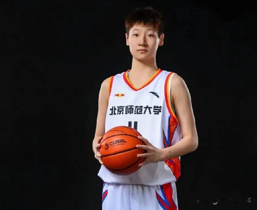 准国手36分初露峥嵘，残阵江苏险胜北师大女篮。
缺少了张曼曼、罗欣棫、孙宇三名国