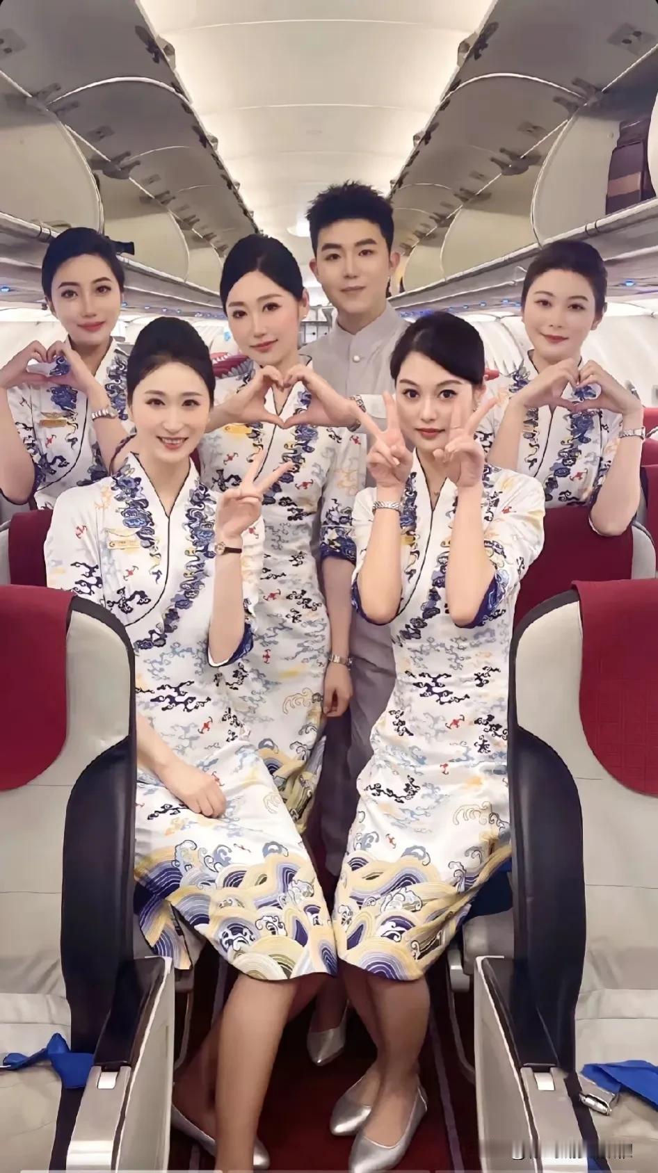 空姐为什么很少跟空少处对象？[害羞]