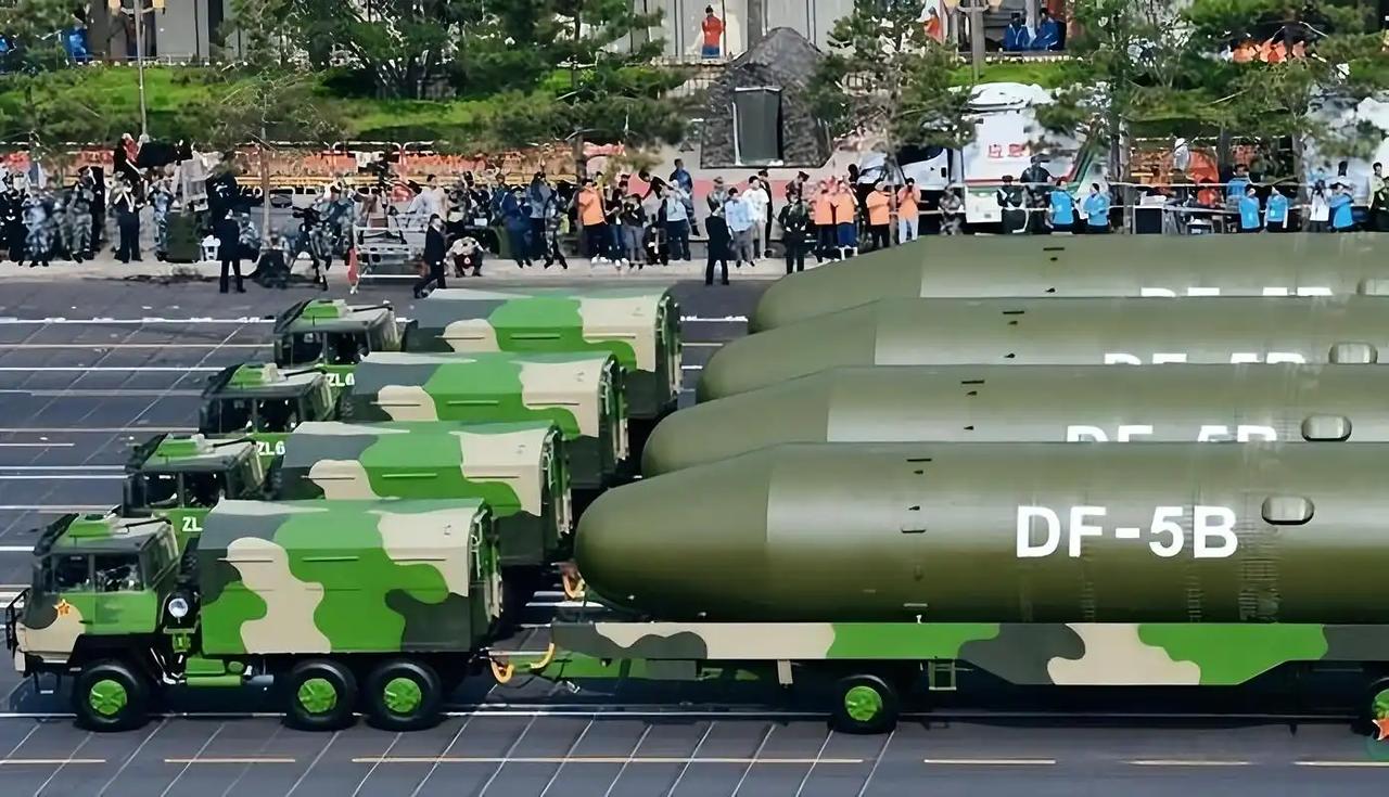 北约铁了心要介入台湾问题，那么中国要改变首先不使用核武器的承诺，而且要高调告诉全