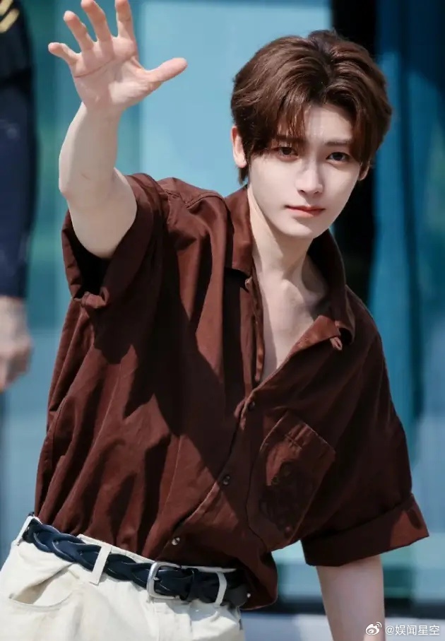 侯明昊《歌手》淘汰！《歌手》第六期真的太好听了，第一个出场的万妮达足够惊艳，但是