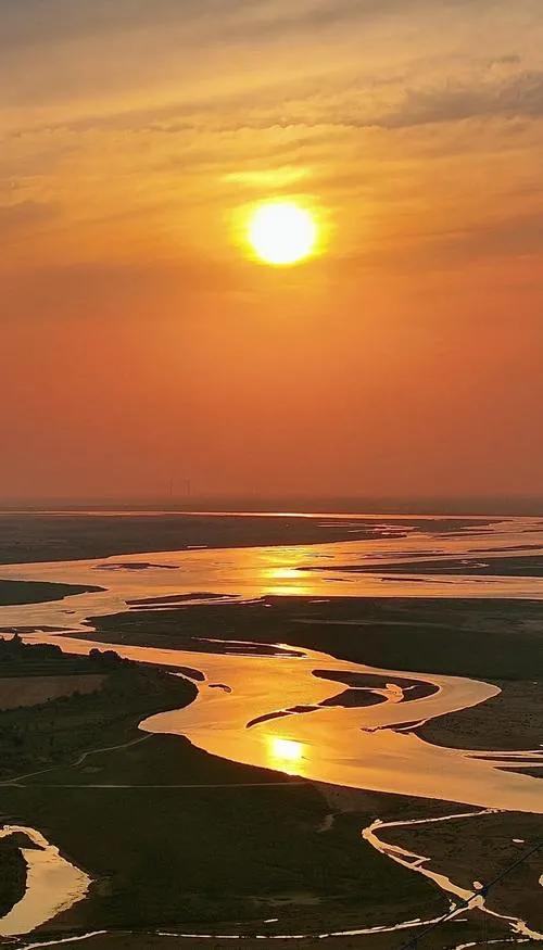 "君不见，黄河之水天上来，奔流到海不复回。"诗仙李白笔下的壮阔黄河，曾在1997