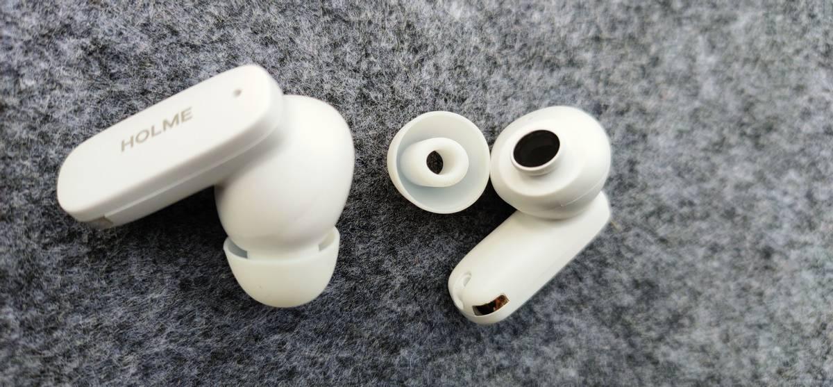 虹觅 N1 蓝牙耳机｜百元价位降噪优选，舒适听音新选择
奔波通勤被车流噪音打扰，