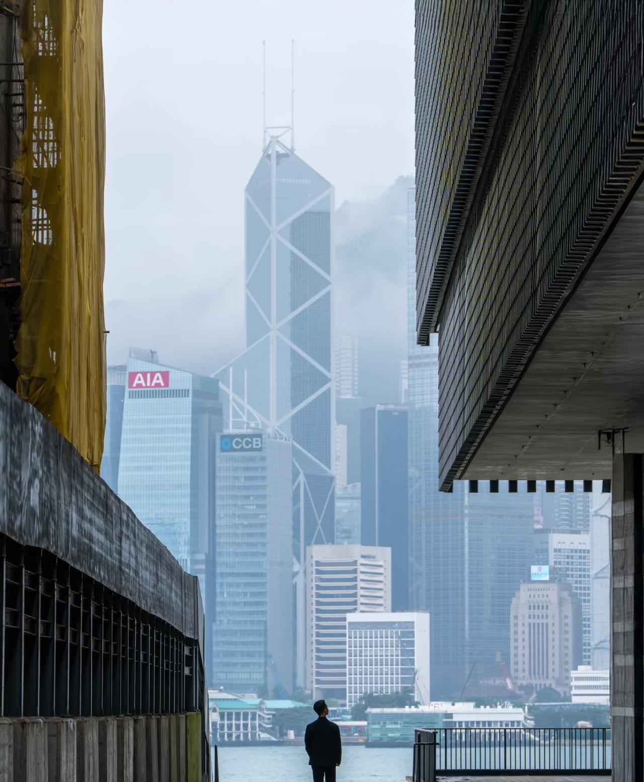 这几年通过“高才”、“优才”入籍香港内地人非常多。这些人都是各行各业精英，但到了