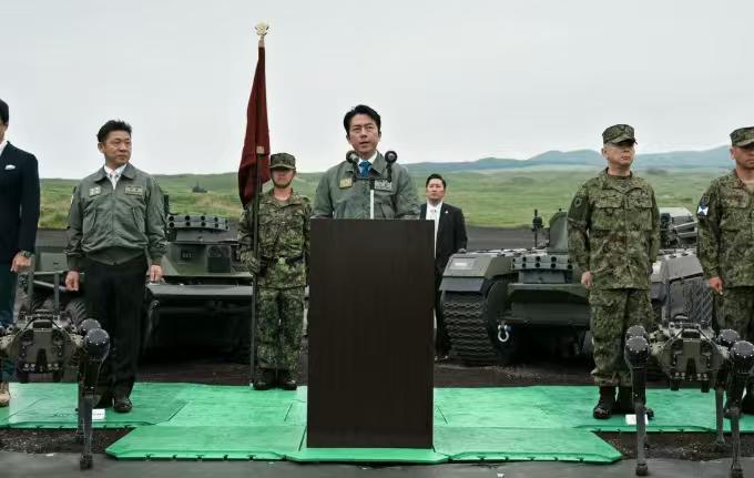 等不了，日本喊话中国！6月7日，日本陆上自卫队开展了一场实弹射击演习，这场演习被