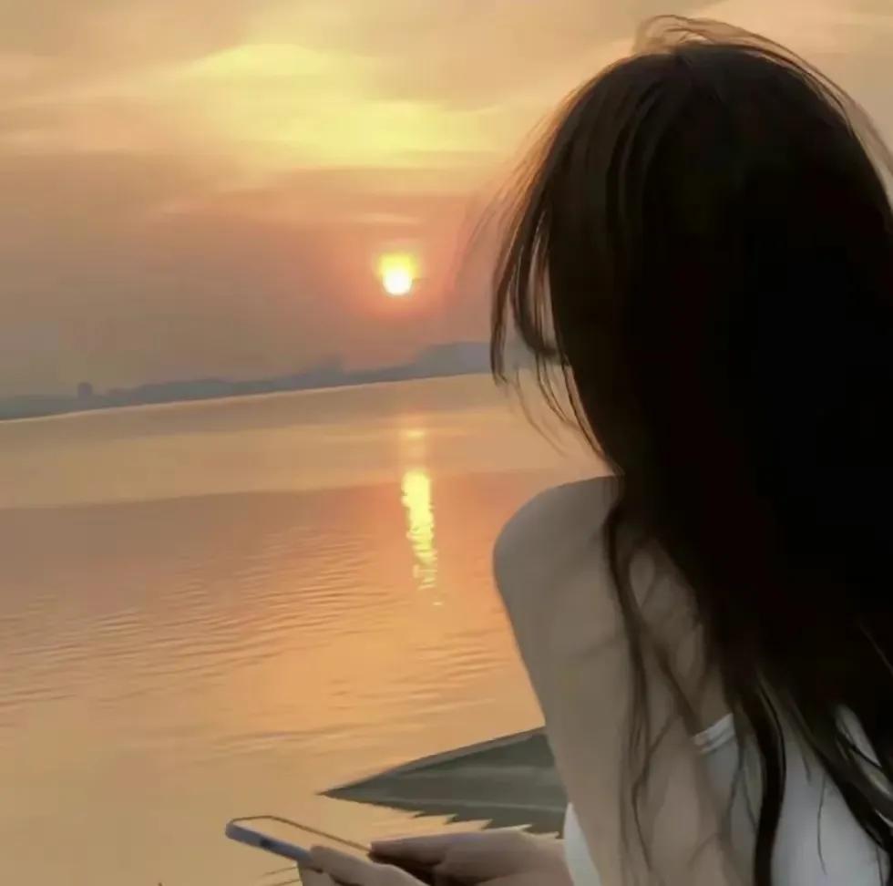 我认识一个条件挺好的女孩子：家境好，身材好，30多岁，单身未婚，但是一直和各种有