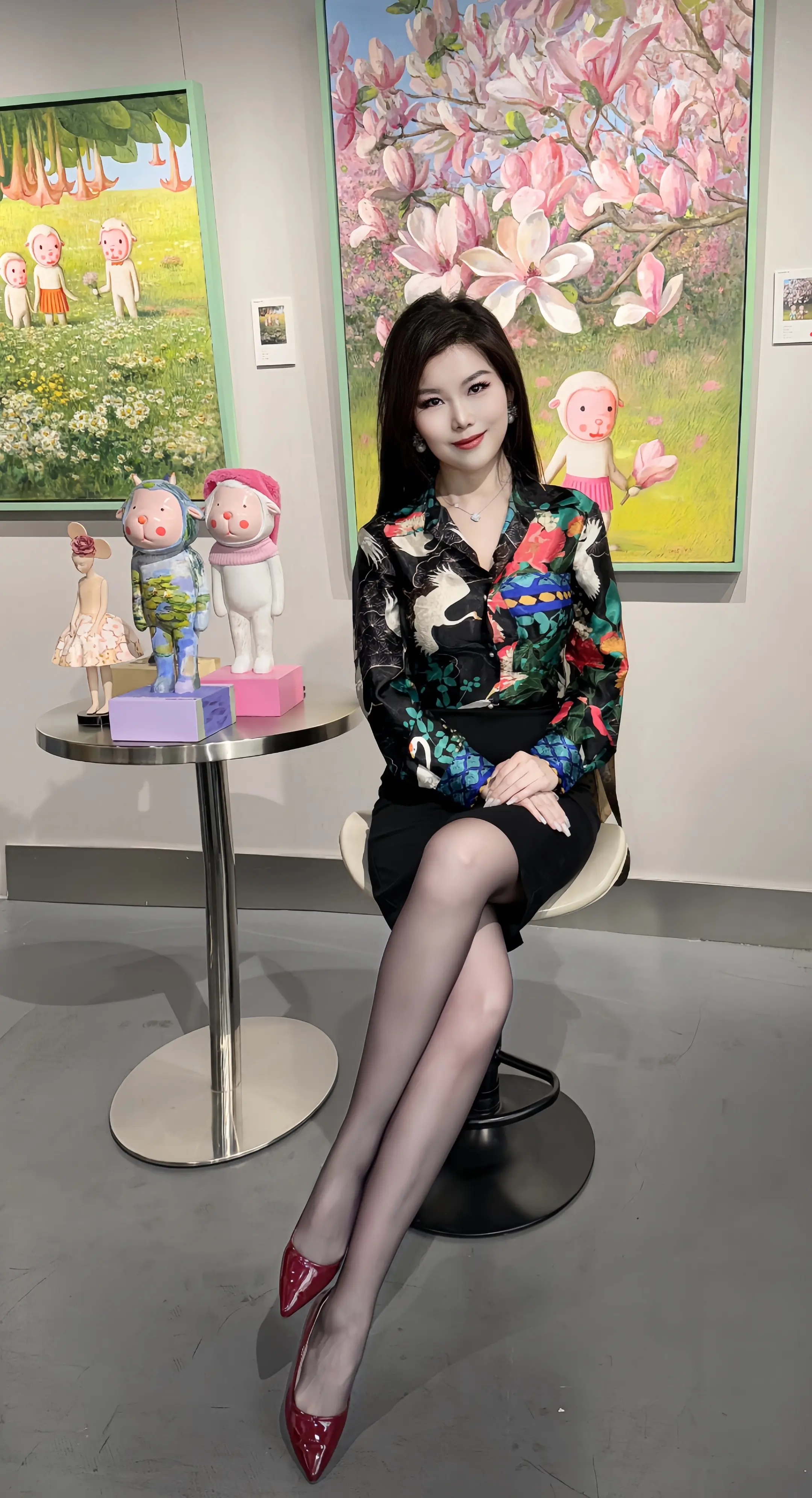 幸福藏在这幅画里，此刻的喜悦想和你共享 亲临了杨媛媛老师个人作品展，听...