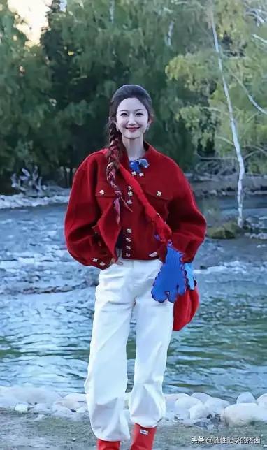 央视美女主
持刘心悦！