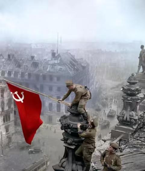 苏军为什么没有被德军彻底消耗掉人力？可以这么说，苏联其实和德国一起走向了衰败，只