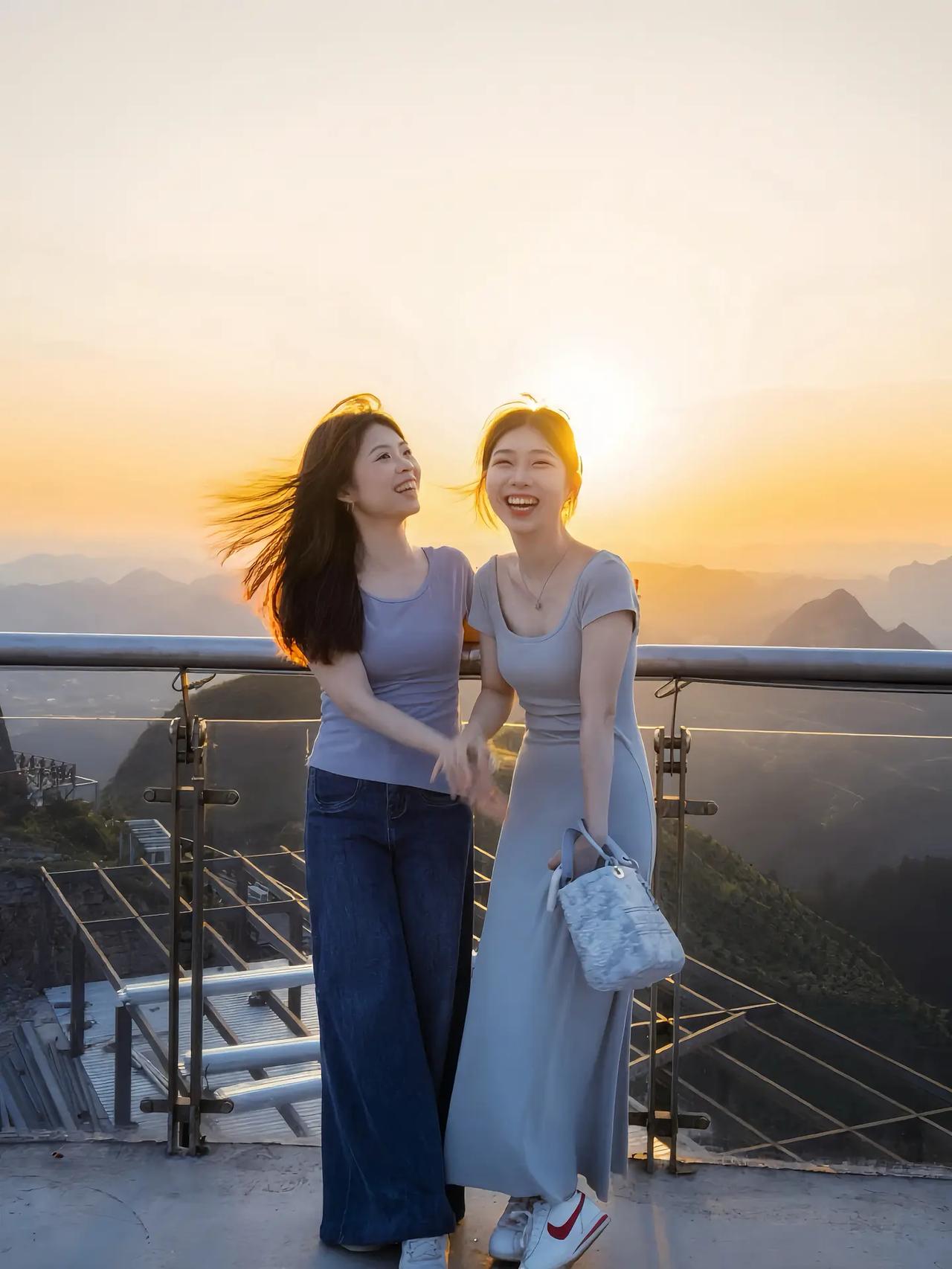 吹山上的风
享受生活的快乐

爆料 你觉得女人最重要的是美貌还是人品 人品才华美