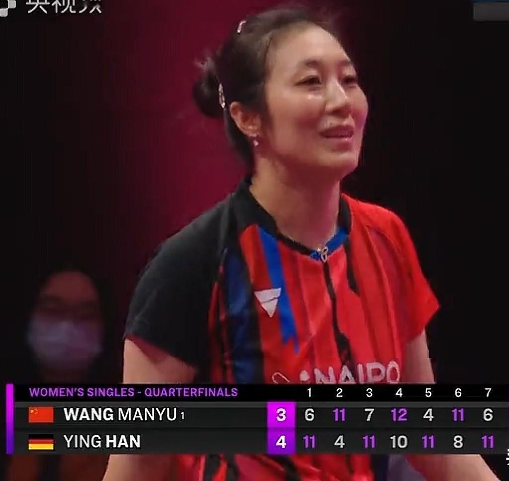 【逆境中稳住心态，关键分敢于出手，韩莹爆了冷门】韩莹在赛前并不被看好，此前对阵王