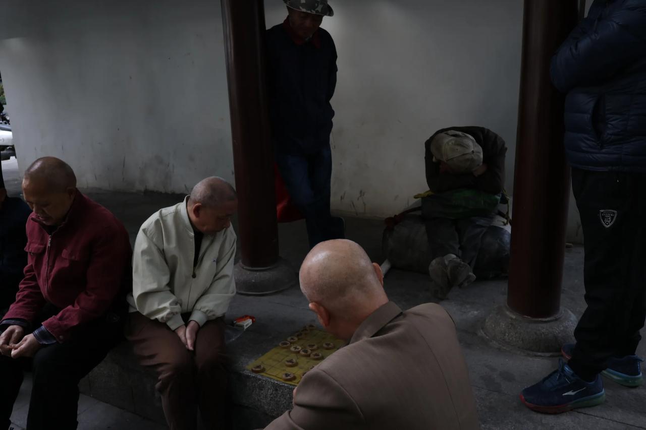 街拍中国之严师傅影像：重返南昌。＃八一桥下＃