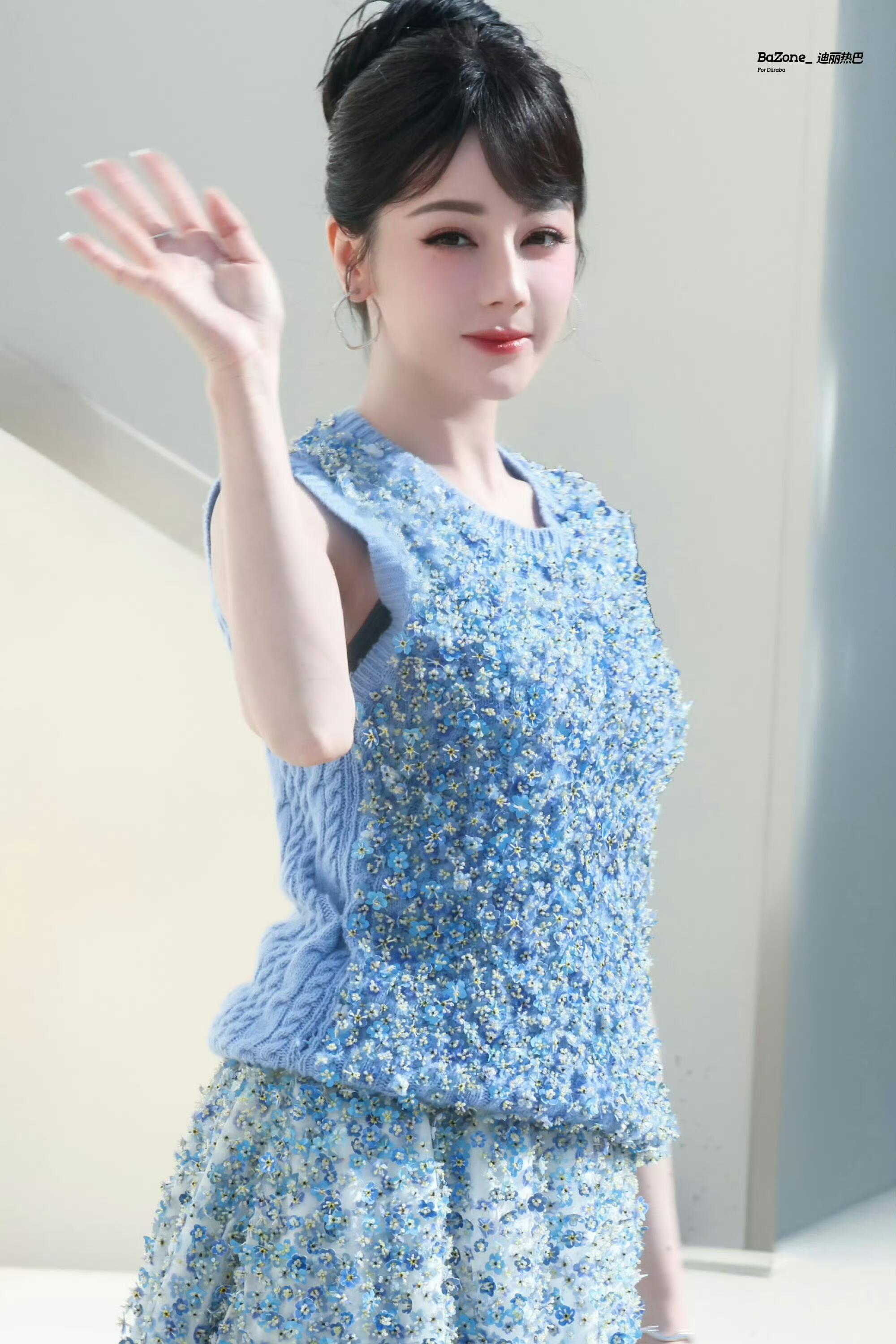 回顾迪丽热巴上一场巴黎时装周 