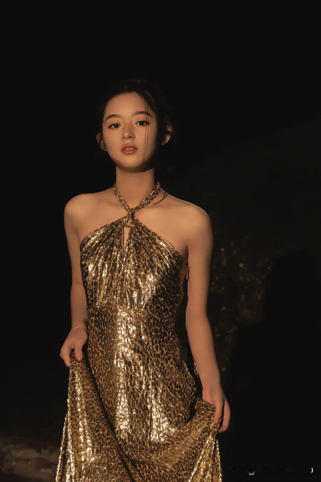 颜值女神黄杨钿甜