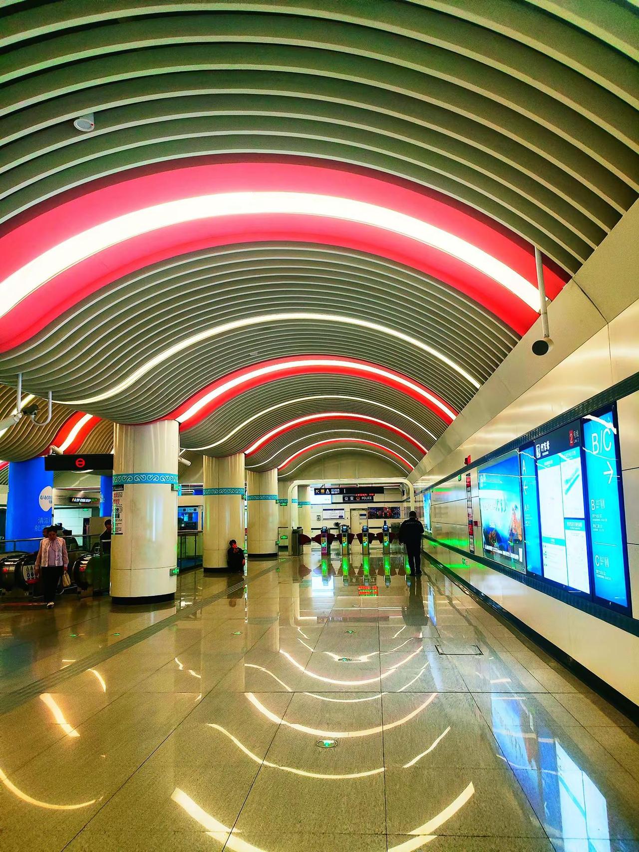 所有的关系都会断了联系。三十岁后，终于发现了一个真相，所有的关系，到最后都归于消