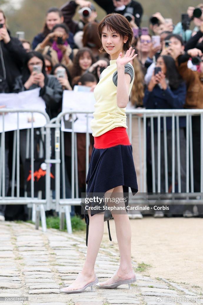 罗意威生图罗意威大秀生图罗意威大秀原相机直出的罗意威大秀也太好看了，没有多余修饰