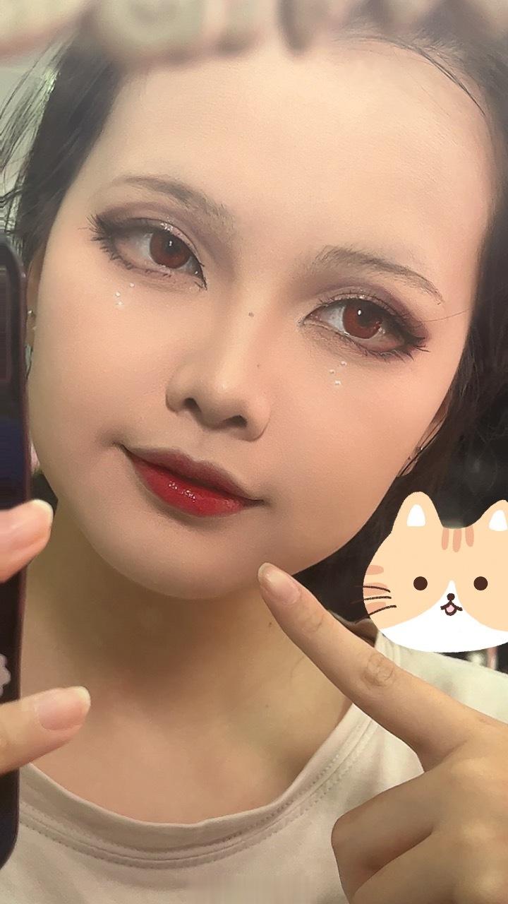 #岩栖的大脸盘子# 好久没更新噜～ ​​​