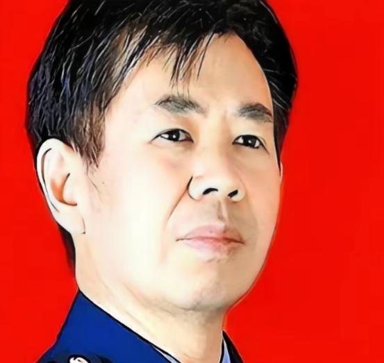 军事专家戴旭有个观点，很扎心，他说我们航母下水，五代机上天，导弹快到没影，家底越