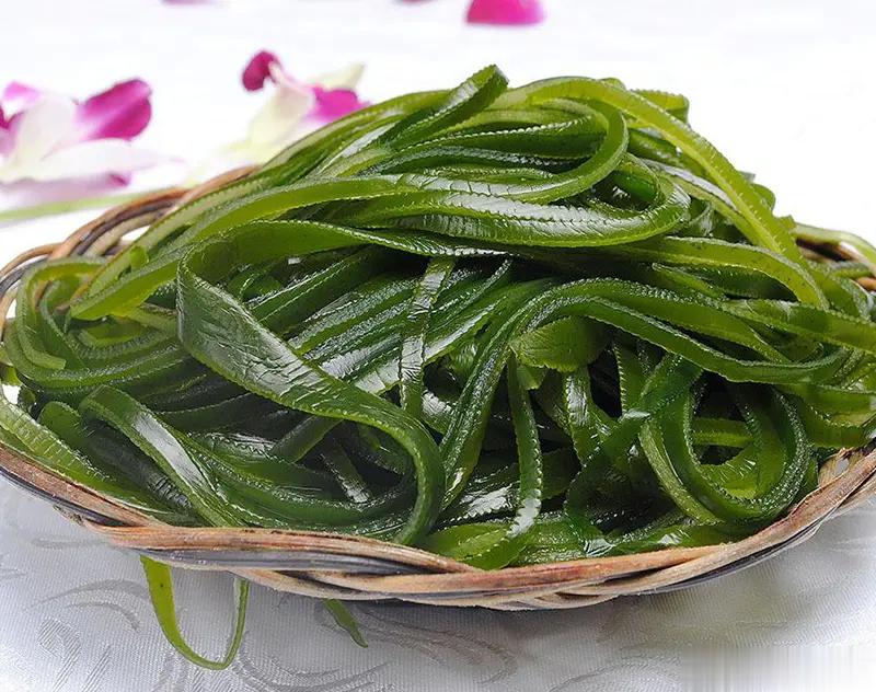 甲状腺结节饮食，4吃4不吃！有甲状腺结节，多吃4类：1.蔬菜：苦瓜、丝瓜、南瓜、