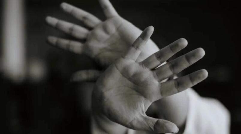 云南昭通市镇雄县一所私立学校日前发生一宗教师体罚事件。一名六年级女生因给予老师侮