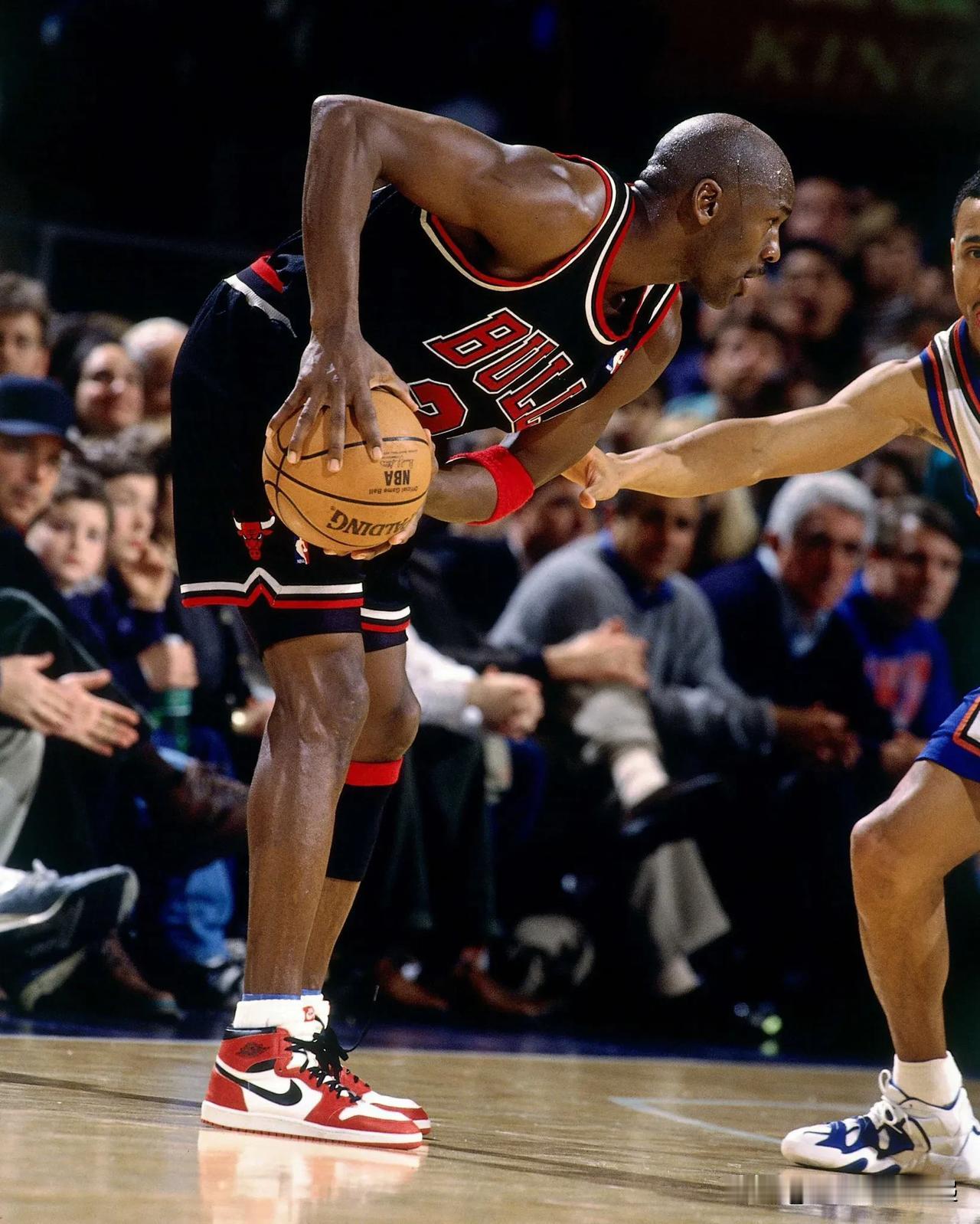 迈克尔乔丹曾经打了一整个赛季，但他投中的三分球还没有勒布朗昨晚投中的多。

乔丹