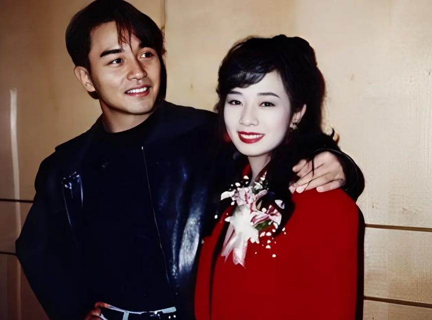 1979年，张国荣认识了一个叫雪梨的女孩。当时，雪梨只有14岁。张国荣征求雪梨家