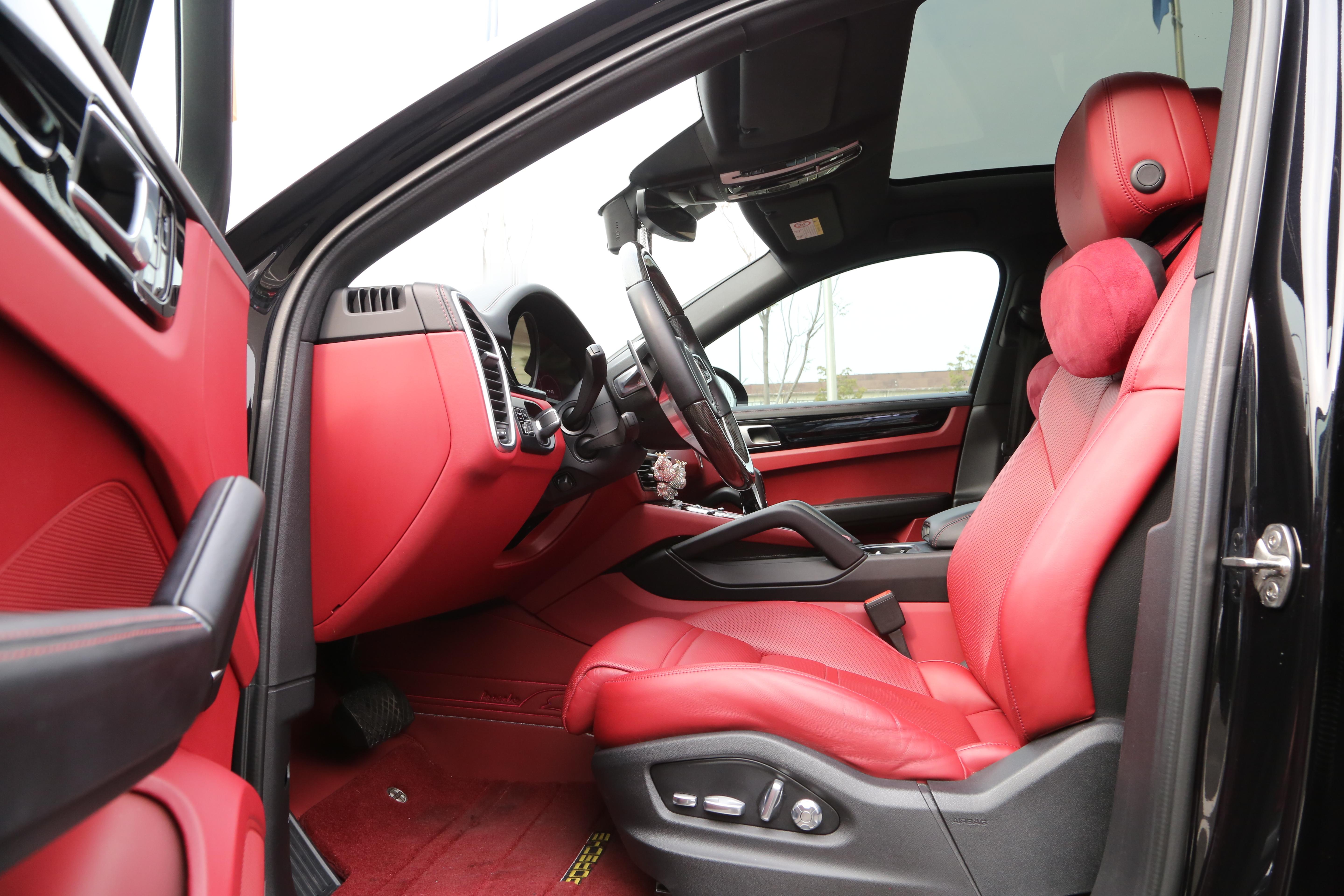 保时捷卡宴Coupe，原漆0事故，目前市场价打对折都不止