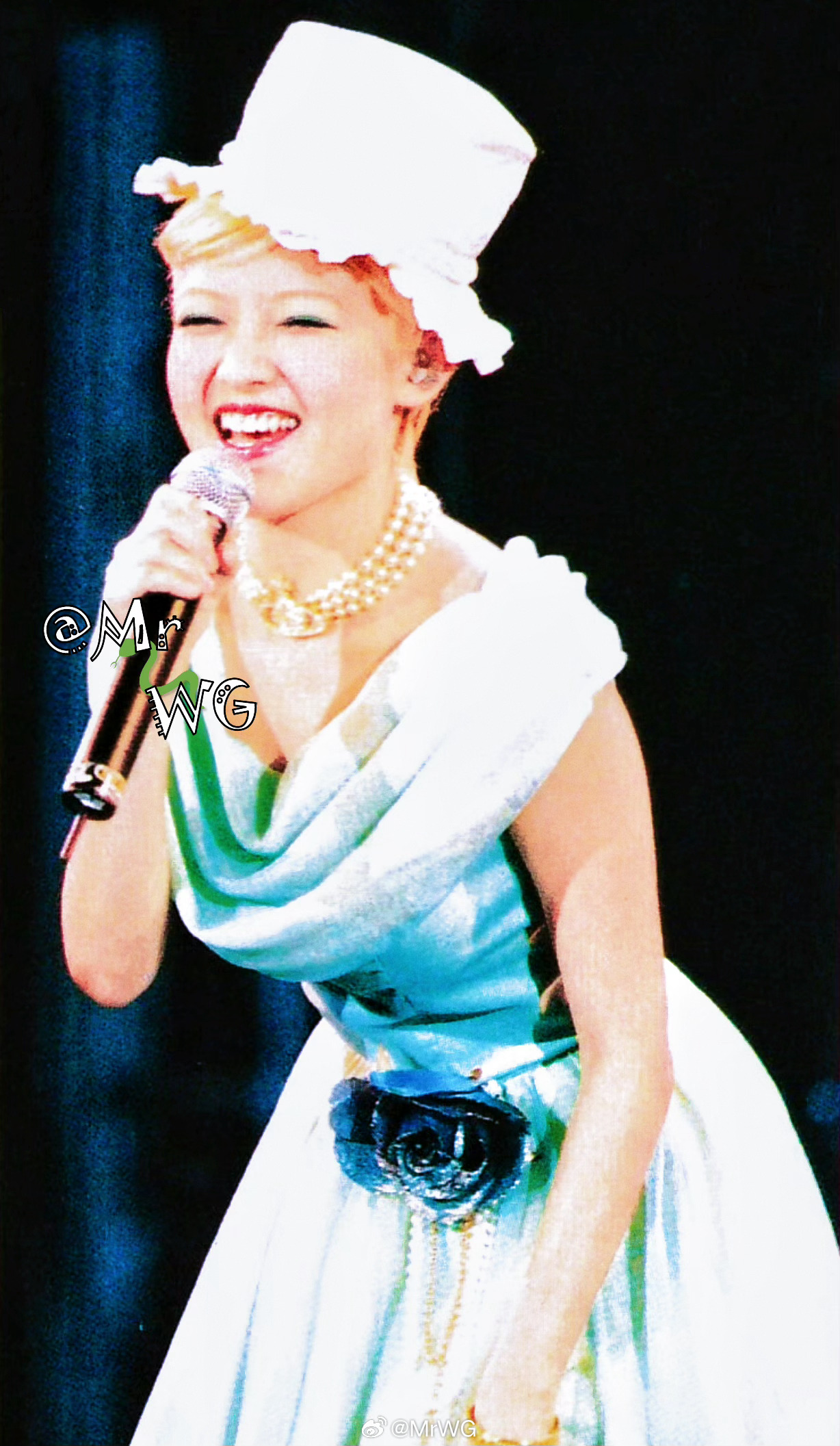 MrWG独家扫描 化身东方梦露、甩着金发跳踢踏舞、流溢着百老汇的贵气与俏皮……2