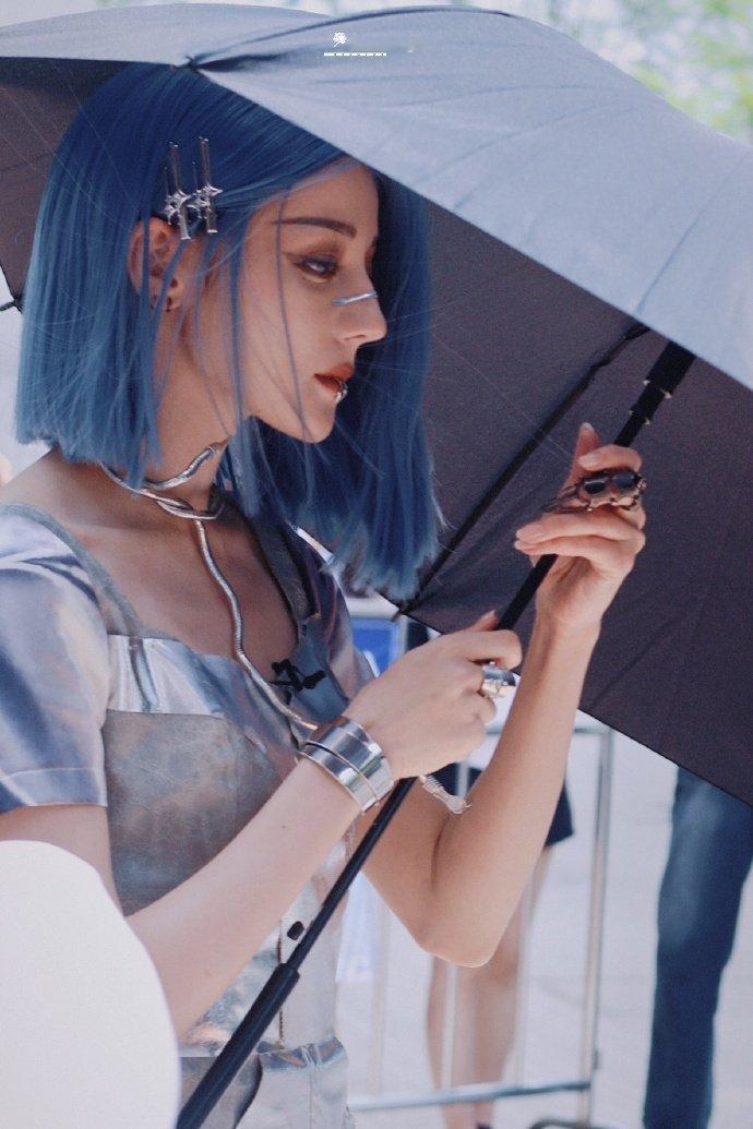 撕漫女迪丽热巴，#开始推理吧#奇迹巴巴换装秀，妆造老师配享太庙[哇] ​​​
