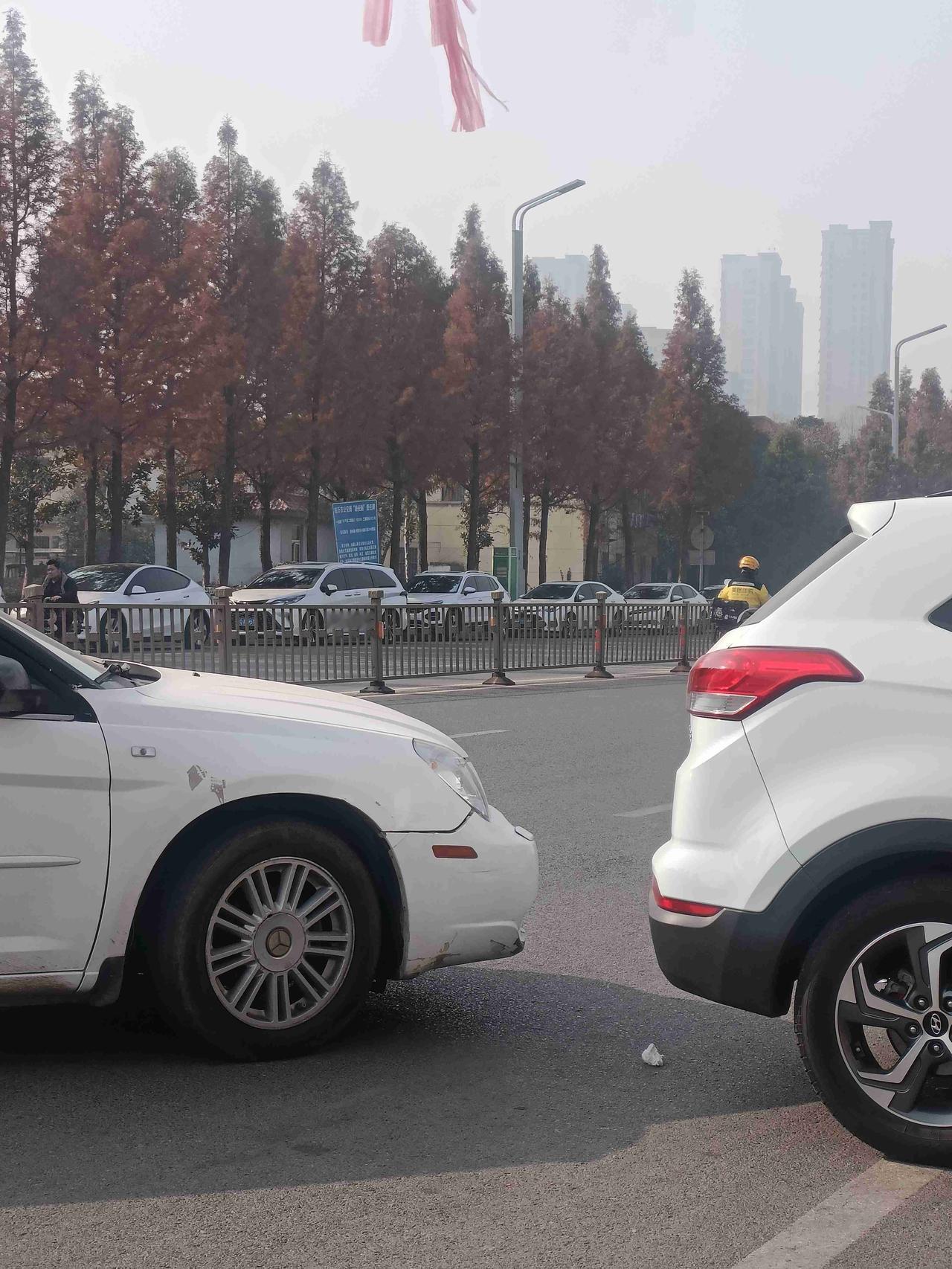 我的今日状态：😁轻松愉快
我这里的天气：☀️晴天