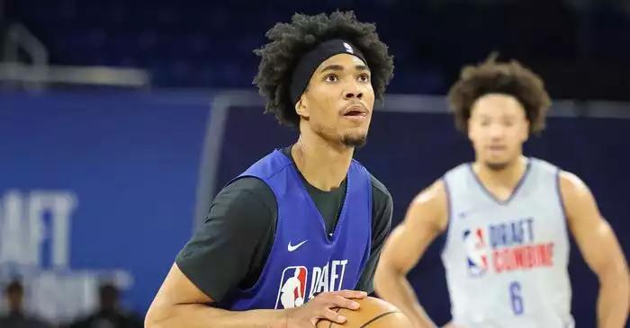 ESPN记者Shams：据消息人士向ESPN透露，维克森林大学的后卫亨特·萨利斯
