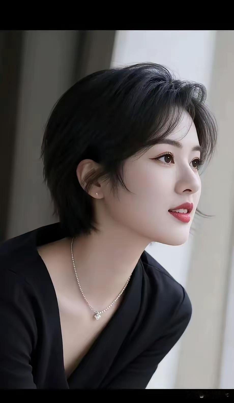 常听人说起“命好”的女人，言语间总带着几分羡慕，仿佛她们的顺遂全凭运气。可若仔细