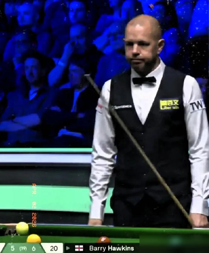 刚结束的斯诺克巡回锦标赛1/4决赛，是首轮10-8赢了塔猜亚的霍金斯，对上种子选