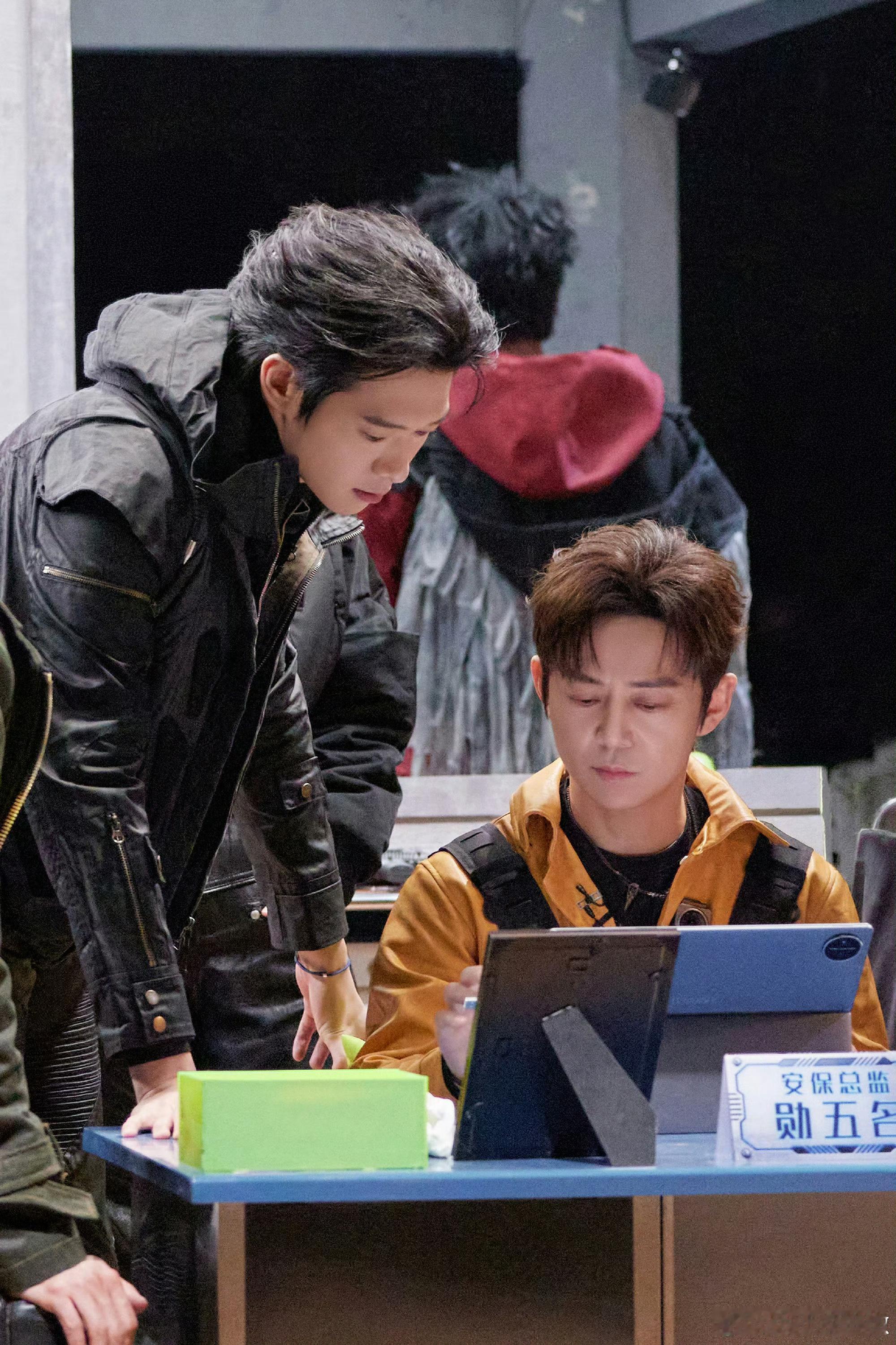 超前点播大侦探第40季大侦探从来都不只是一桩桩案件，而是贯穿了无数人青春的温柔回