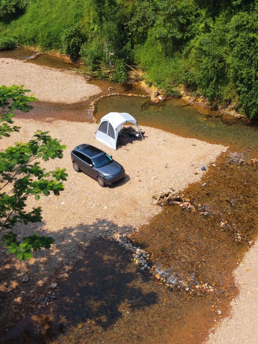 开车直达‼️广东巨型浅滩溯溪超美玻璃水!‼️