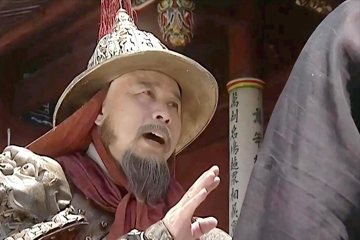 崇祯十七年春，三十二岁的吴三桂手握着四万关宁铁骑，眼前却是两股逼来的力量，李自成