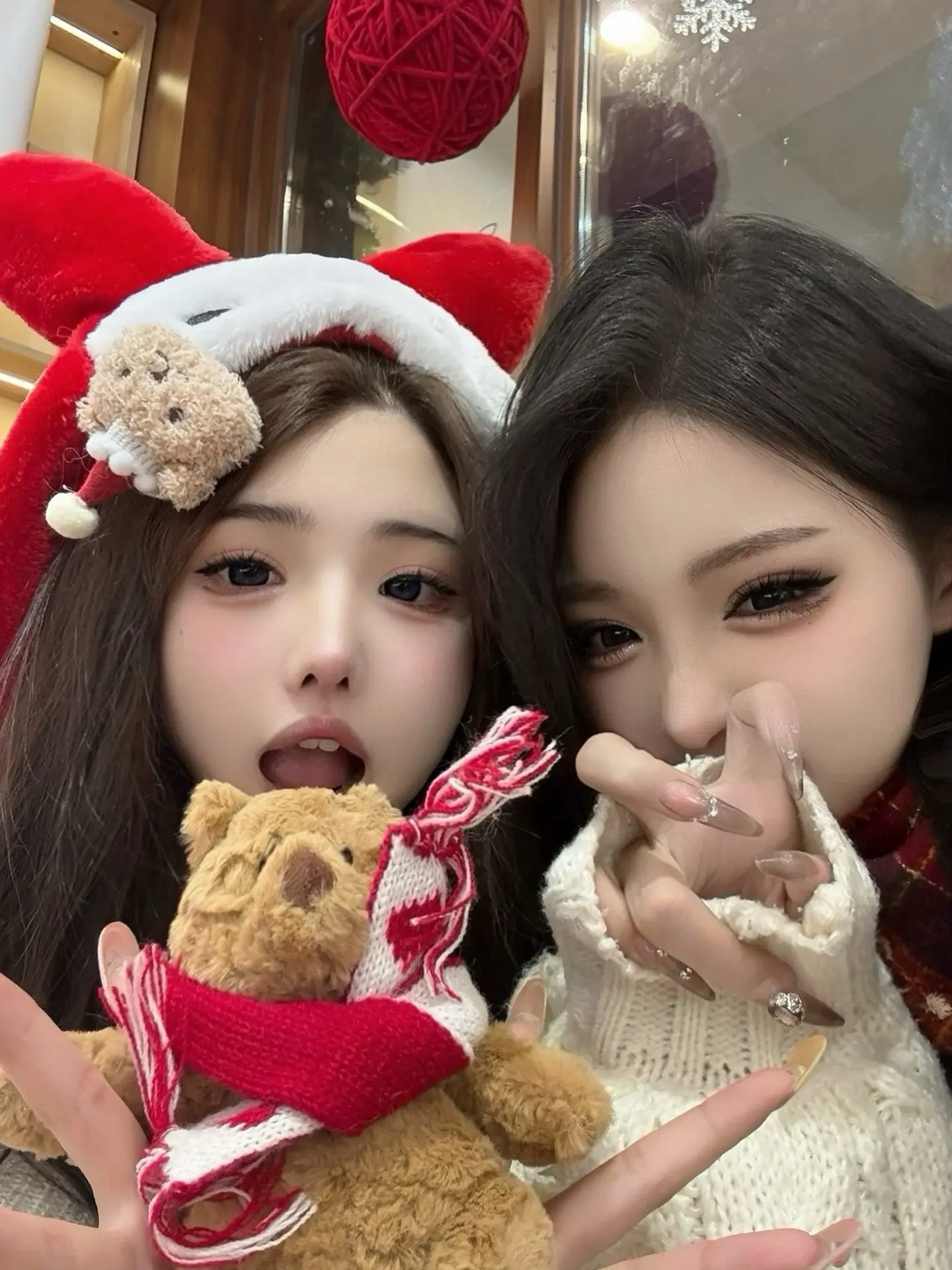 🎄+✨=🎄金钩拜 金钩拜 金钩噢得喂 接下来就是雪花 圣诞和更好的我们