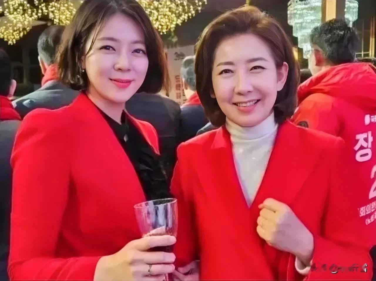 罗卿瑷是生不逢时，她与李在明一样，喜欢静坐和游行，不过，李在明比她不怕死，连续几