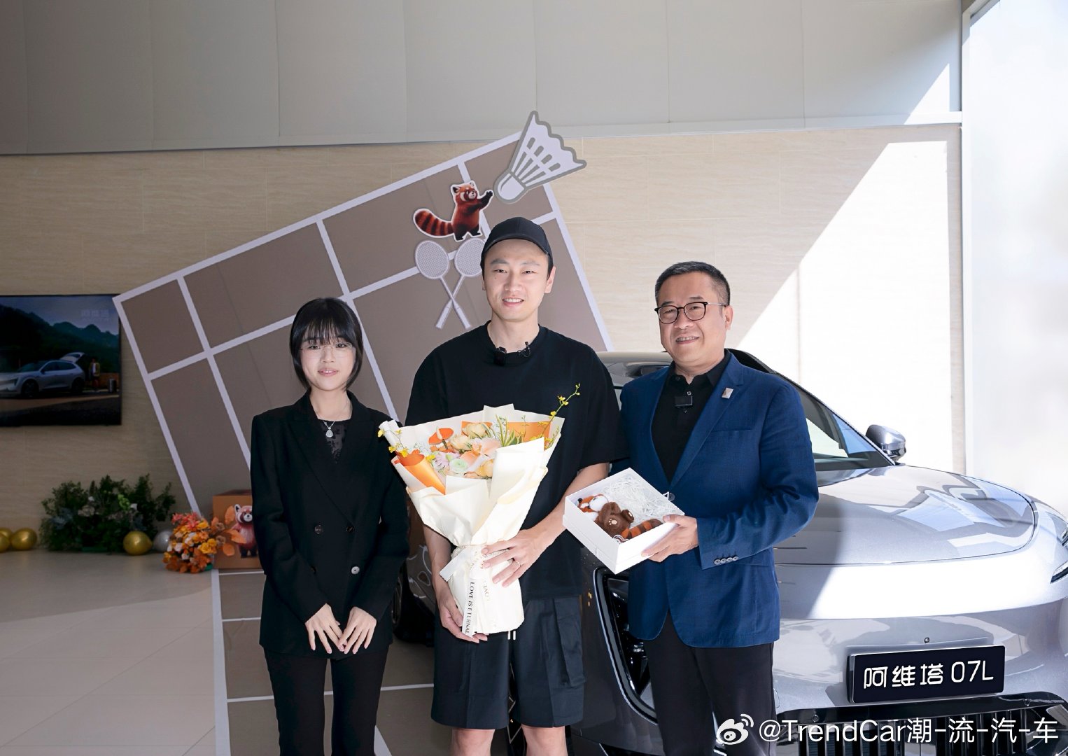 2026年9月15日，阿维塔科技副总裁王金海在北京为两届奥运会金牌得主、羽毛球名
