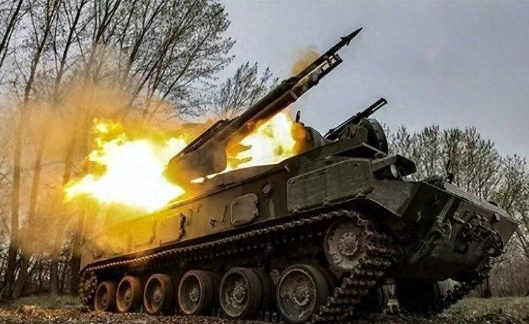 凤凰新闻【巷战变火葬场！俄军发现60%尸体是外国人：美国黑人士兵拒不投降】1俄军