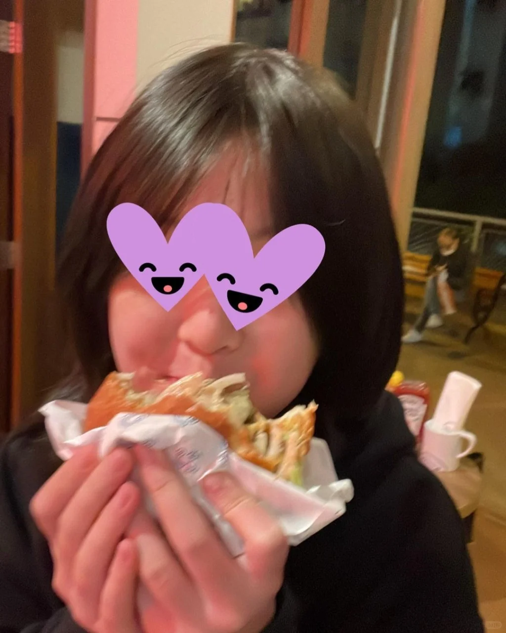 疑陈自瑶母女照流出！12岁女儿暴风长成少女